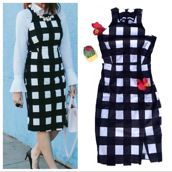 Banana Republic Dresses & Skirts - Banana Republic Bistretch Gingham Sheath Dress